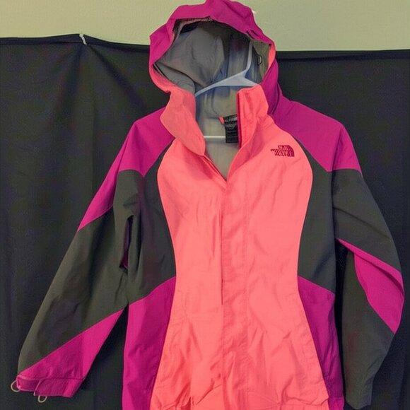 The North Face Jackets & Blazers - THE NORTH FACE Girls BRIGHT magenta PINK Black 3 in 1 WINTER JACKET Coat SIZE L